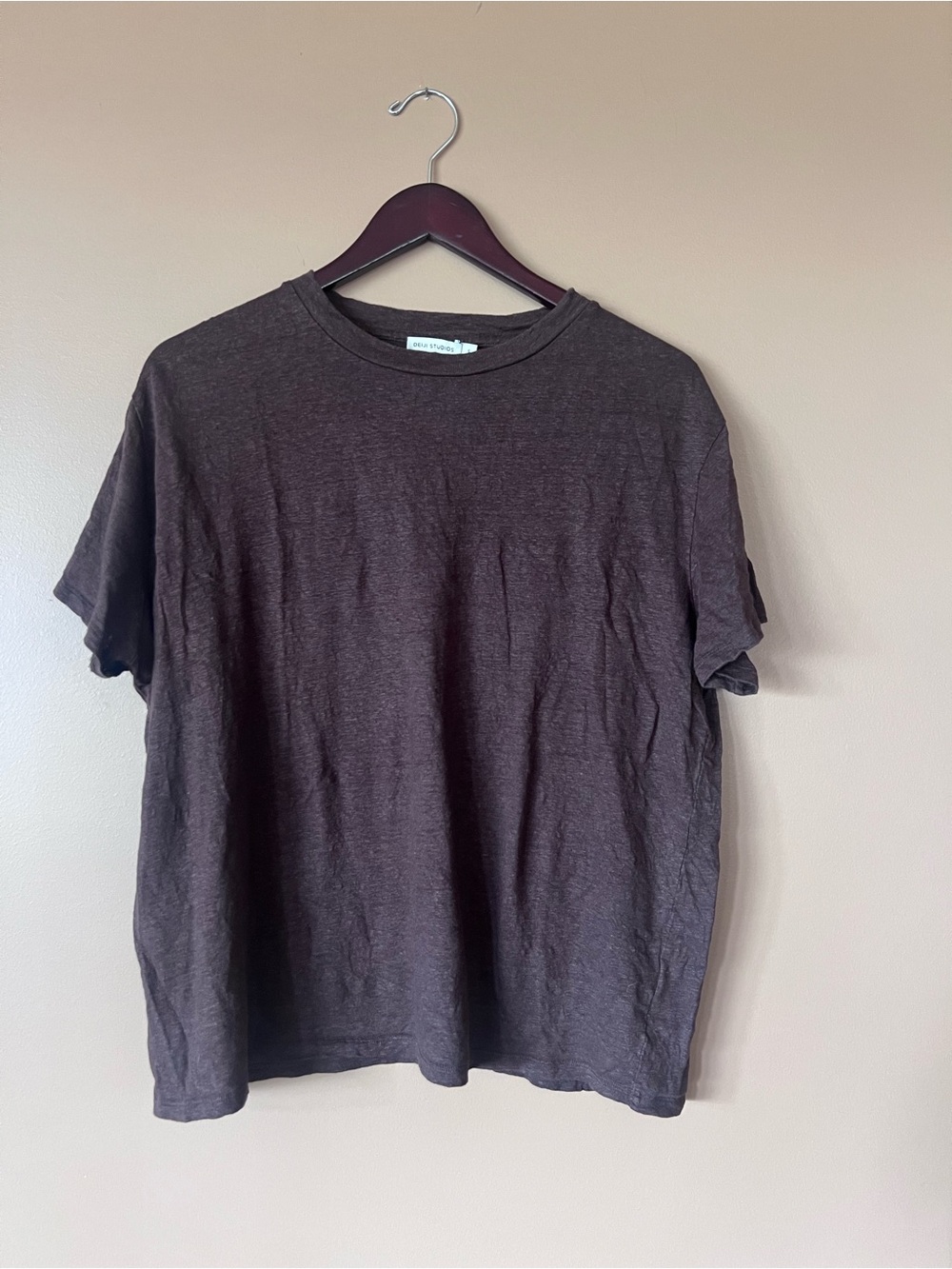 Women's Deiji Studios Short Sleeve Linen Crewneck Tee in Dark Brown
